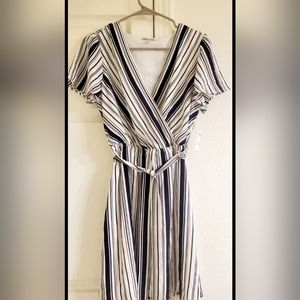 NEW NWT Size M Charlotte Russe Black White Dress Striped V-Neck Juniors 29.99